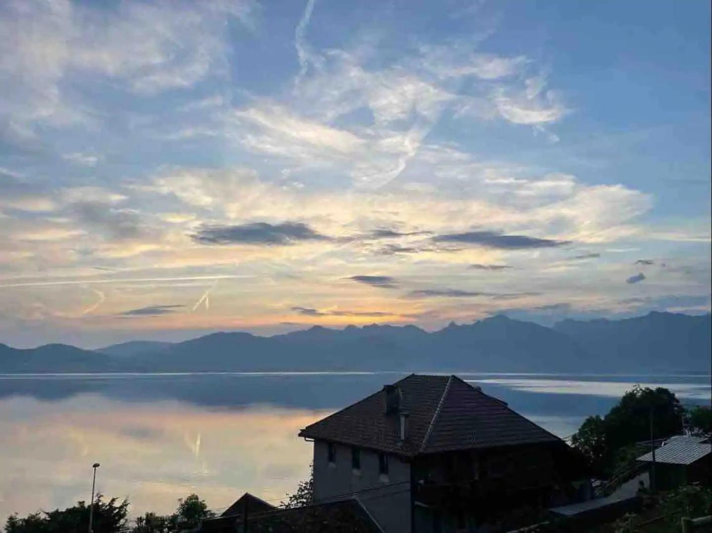 Chez Malou & Hugo Vue Lac Proche Suisse & Stations ! サン・ジャンゴルフ エクステリア 写真